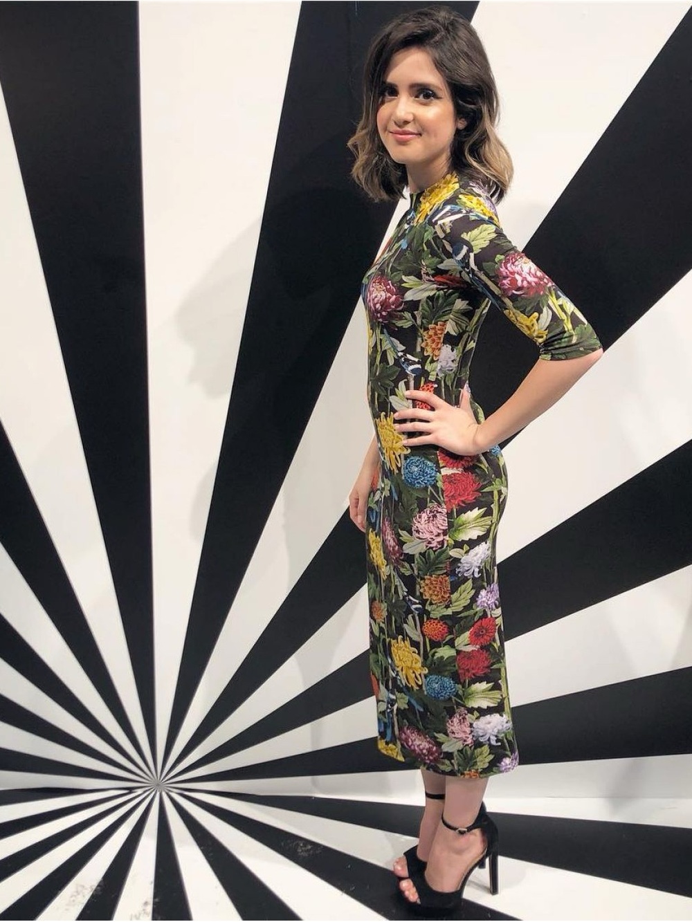 Alice + Olivia Delora Midi Dress in Secret Garden Size 8 - Picture 10 of 11